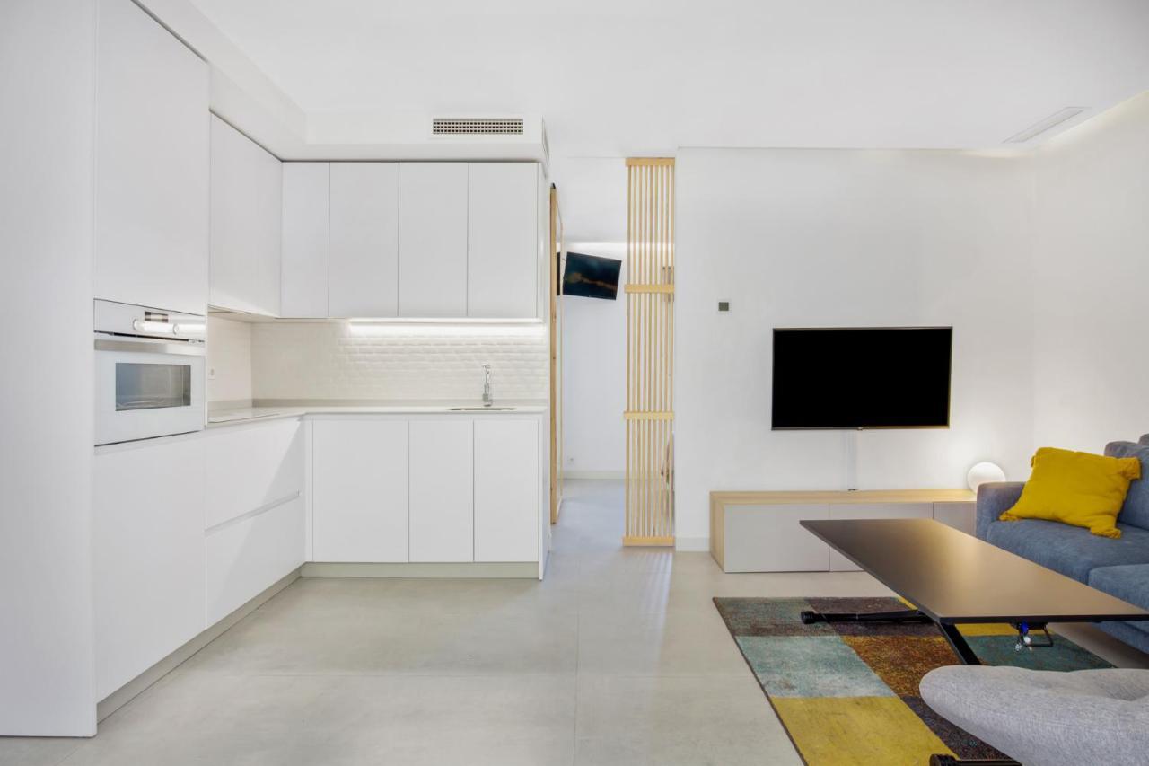 Reformado Con Terraza, Wifi Y Parking *
